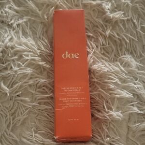 Dae Cactus Fruit 3-in-1 Styling Cream - Orange